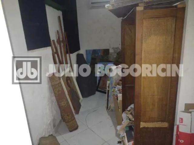 Julio Bogoricin vende Casa duplex situada na Rua Ribeiro Guimarães