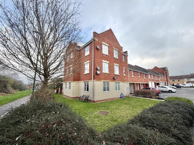 Julius Close, Emersons Green BS16, 2 bed flat to rent, £1,200 pcm | PrimeLocation