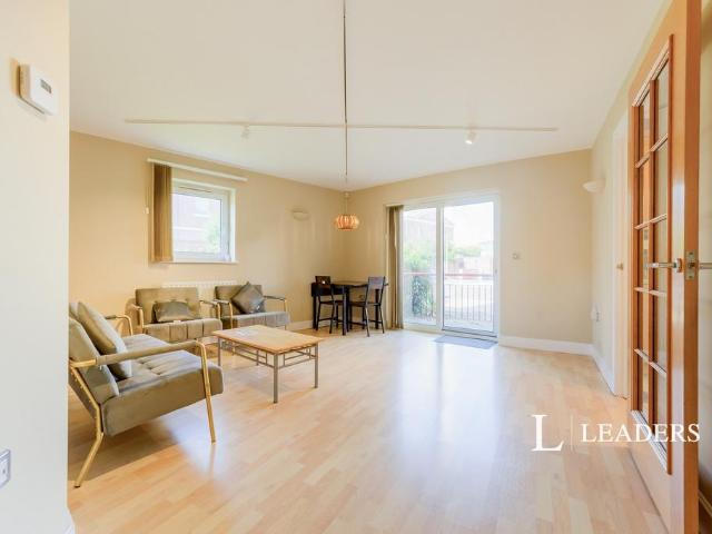 Jupiter Court, Gunwharf Quays, PO1 1 bed flat to rent £1,550 pcm £358 pw