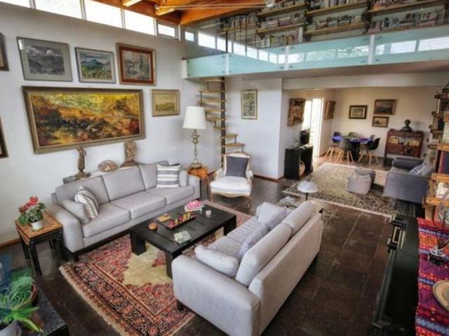 Jurica casa en venta en privada con alberca y 5 recámaras