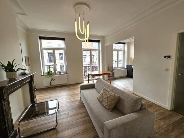 Just a stone's throw from Place Brugmann – A beautiful, unfurnished, bright and cosy flat