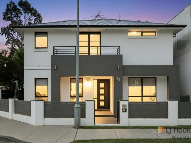 $1,500,000 $1,530,000 JUST BRING YOUR THINGS AND MOVE IN! OPEN SATURDAY AT 12:45PM