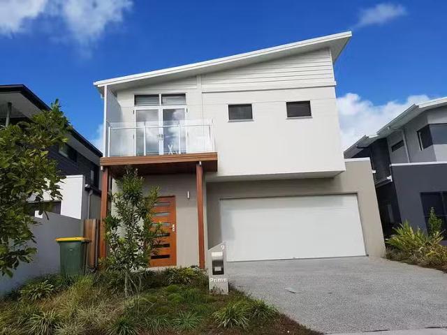 Unique A1/9 Prime Parade, Birtinya, QLD 4575
