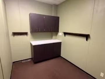 For Rent! Avenue, Vermilion, AB, T9X 1A8 commercial for leas.