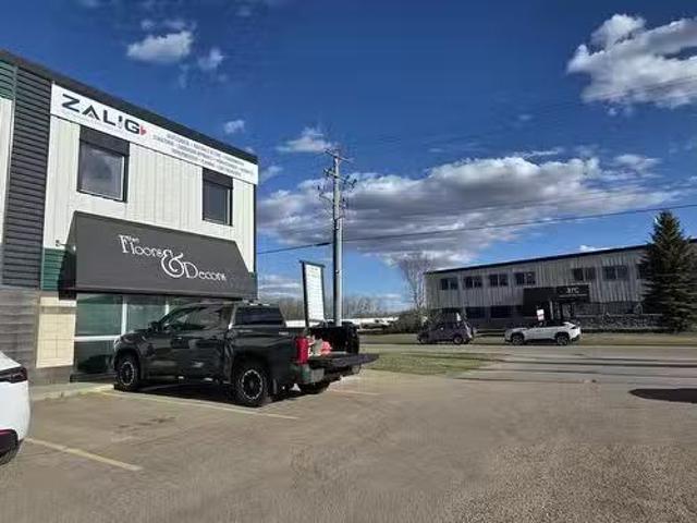 Charming # Avenue, Fort Saskatchewan, AB, T8L 0G5 commercial.