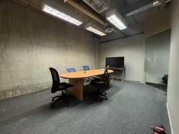 Downtown West End, Calgary, Alberta - Office room
