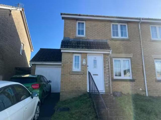 Nice House for rent in Clos Tyn Y Coed, Sarn, Bridgend, CF32
