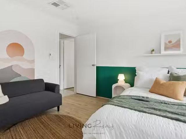 Charming ROOM 1 Cornwall Close, Morley, WA 6062
