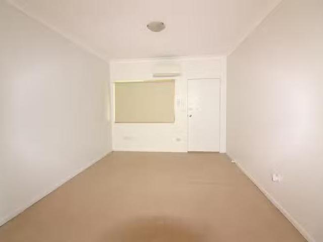 Cozy UNIT 1/16 Boyd Parade, Pioneer, QLD 4825