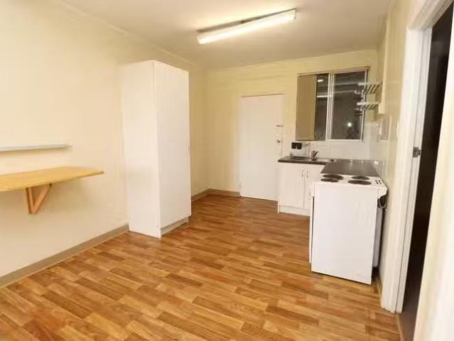 Just in! UNIT 2/3 Jane Street, Mornington, QLD 4825