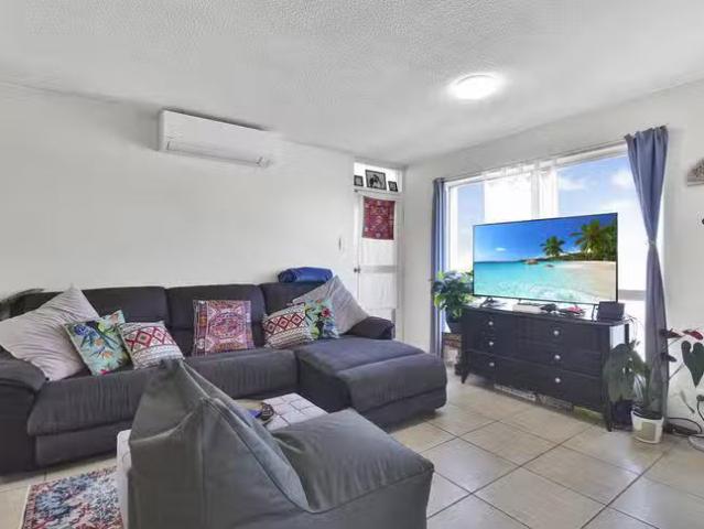 Unique UNIT 6/5 Orvieto Terrace, Kings Beach, QLD 4551