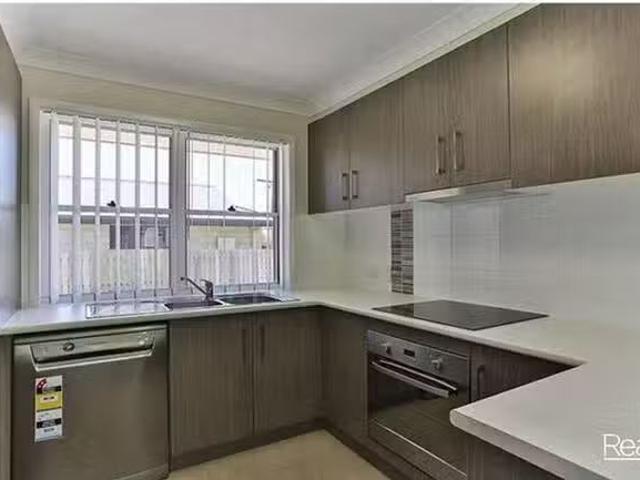 For Rent! 1/429 West Street, Darling Heights, QLD 4350