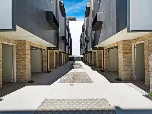 Just in! 14/37 45 Stafford Street, Adelaide, SA 5000 Townhou.