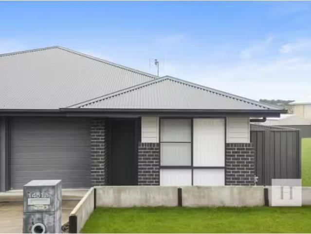 Cozy 1451A Hue Hue Rd, Wyee Townhouse for rent Listed by Heri.