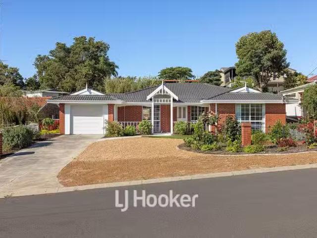 Deal! 14 Austin Street, Eaton, WA 6232