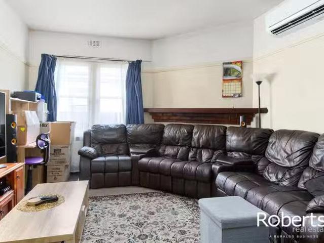 Unique 1/4 Allenby Street, Mowbray, TAS 7248