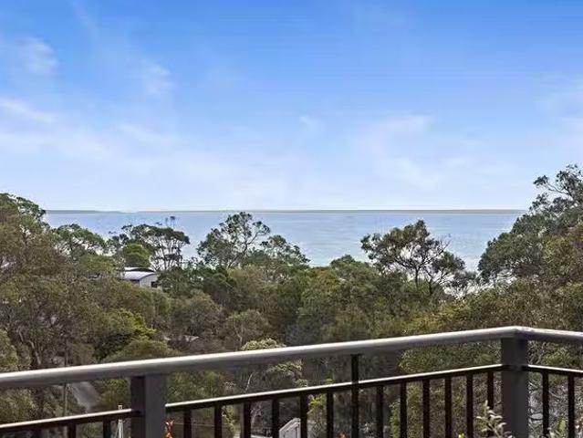 Just in! 14 Arthurs Avenue, Mccrae, VIC 3938