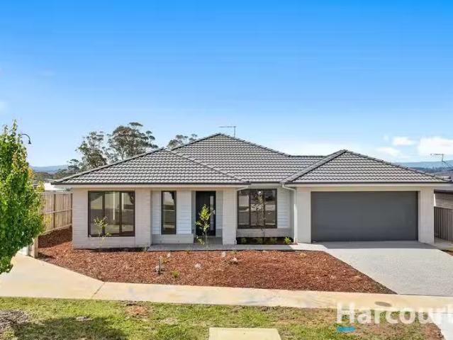 Deal! 14 Bunya Street, WARRAGUL, VIC 3820 House for Rent