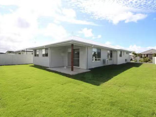 Cheap 14 Burdekin Place, Pelican Waters, QLD 4551