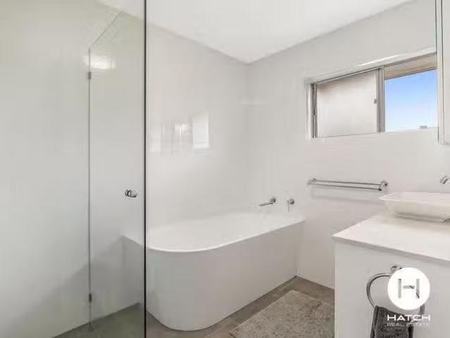 Nice 14 Crotty Street, Indooroopilly, QLD 4068