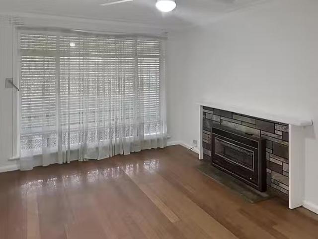 Nice 14 Rufford Street, Sunshine North, VIC 3020