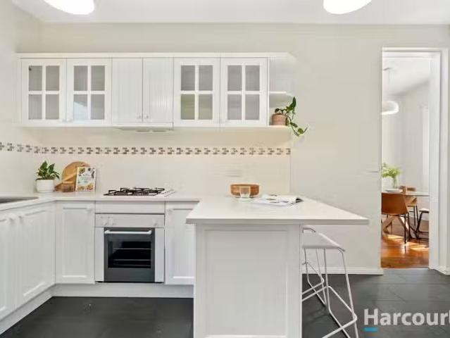 Cozy 14 Robertson Street, Carrington, NSW 2294 House for Rent