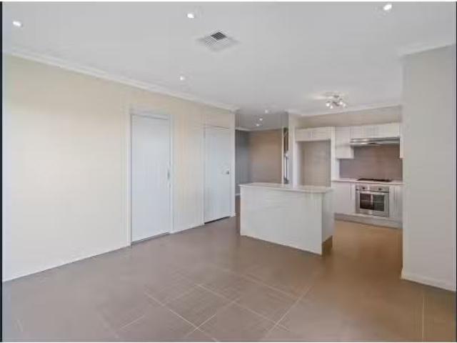 Nice 1/4 Stan Johnson Drive, Hamlyn Terrace House for rent Li.