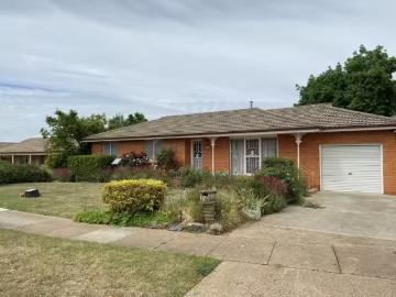 Unique 14 Stirling Place, BLAYNEY House for rent Listed by Ka.