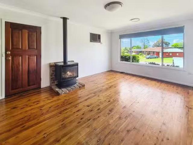 Cheap 14 Valencia Crescent, Toongabbie, NSW 2146