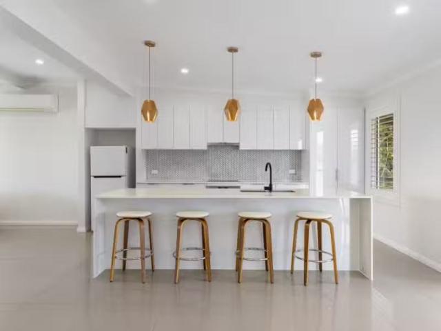 Cheap 153 Stanley Street, Kanwal House for rent Listed by Pai.