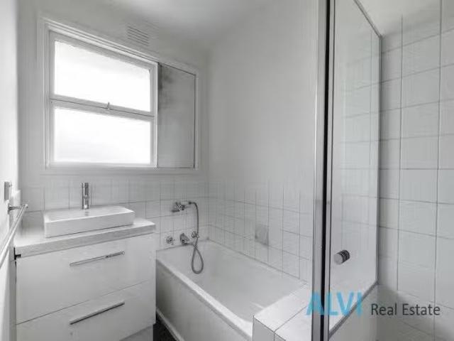 Cheap 1/50 Brunswick Road, Mitcham, VIC 3132