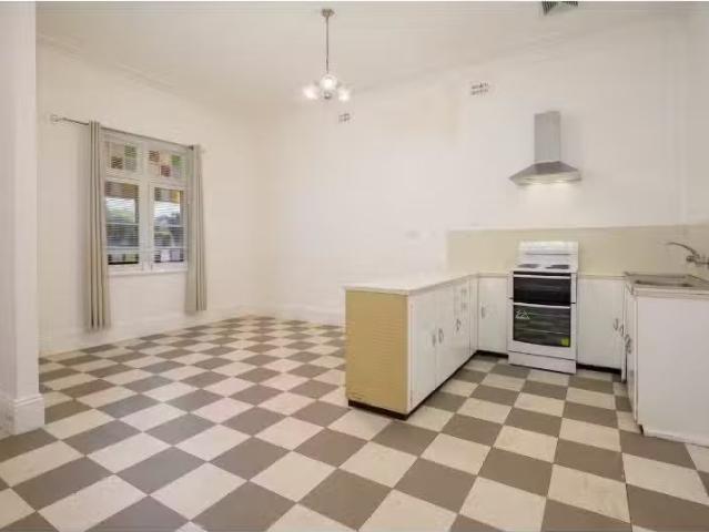 Rental! 1/51 Everton Street, Hamilton Apartment for rent List.