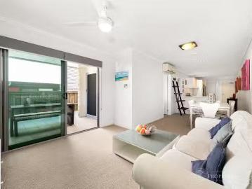 Charming 1/51 Lambert Road, Indooroopilly, QLD 4068
