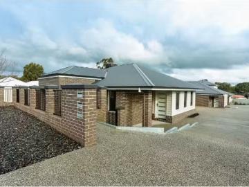 Just in! 1/52 Fairway Gardens Road, Thurgoona Apartment for re.