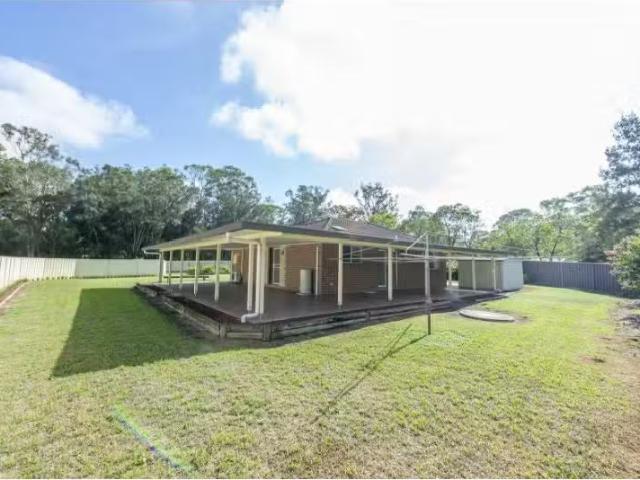 Nice 154B Macpherson Road, Londonderry House for rent Listed.
