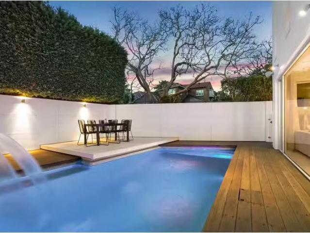 Nice 15 Old Sydney Road, Seaforth House for rent Listed by Al.