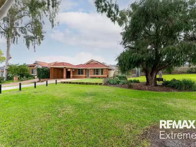 Cheap 15 Eton Court, Bentley, WA 6102
