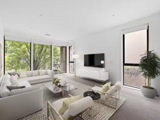 Just in! 15 Elmington Avenue, Forest Hill VIC 3131 House For.