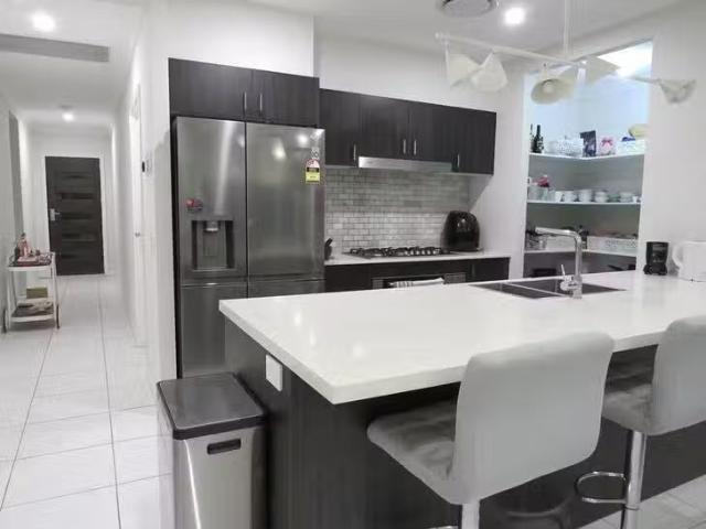 Cozy 15 Steed Road, Greenbank, QLD 4124