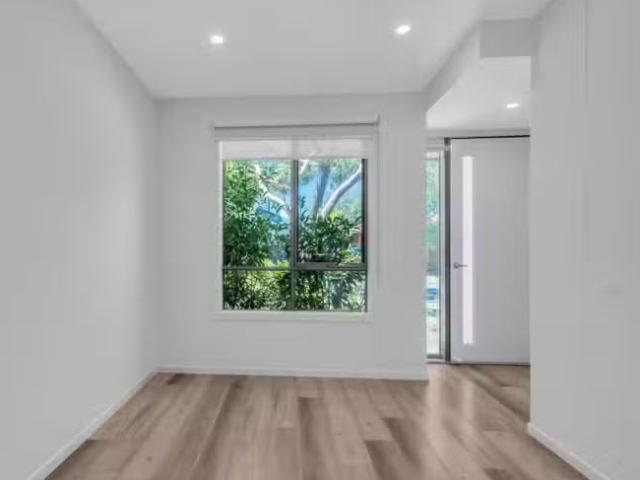 Unique 15 Shelley Street, Heidelberg Heights VIC 3081