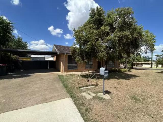 New 15 Wright Street, TAMWORTH House for rent Listed by Wendy.
