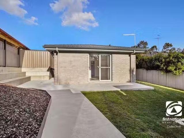 Deal! 15A Todd Place, Mount Annan, NSW 2567