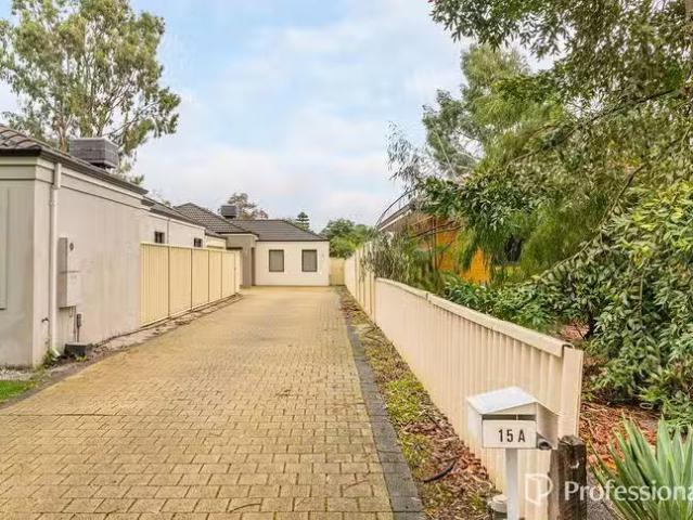 Cozy 15A Hopkinson Way, Wilson, WA 6107