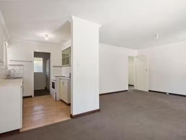 Deal! 15A Rex Street, Gosnells, WA 6110