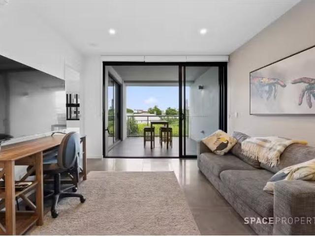Just in! 16/16 24 Lower Clifton Terrace, Red Hill Apartment fo.