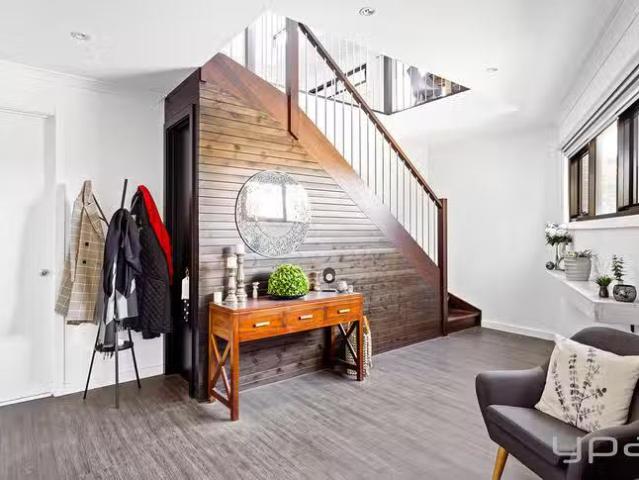 Cozy 1/6 Beasley Avenue, Werribee, VIC 3030