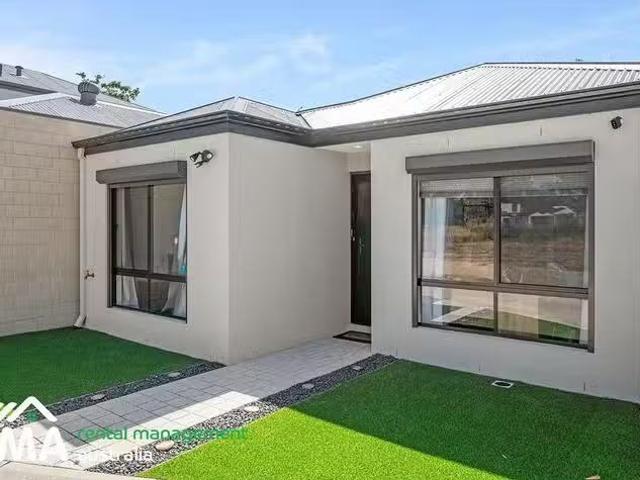 Charming 16 Brianne Lane, birdburn Central, WA 6164