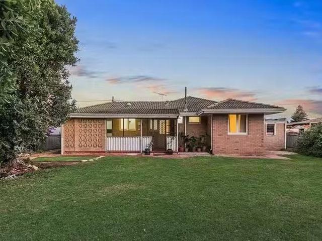 Rental! 16 Hodges Street, Shoalwater, WA 6169