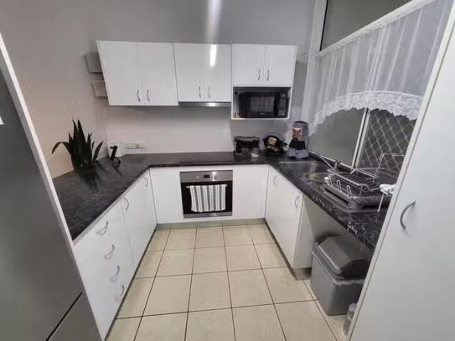 Unique 16 Stay Place, Carseldine, QLD 4034