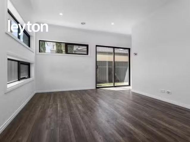Deal! 1/6 Stephenson Street, Springvale, VIC 3171